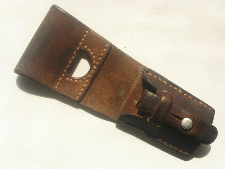 Gousset Buchs porte-fourreau de baïonnette suisse, Collections, Objets militaires | Général, Armée de terre, Envoi