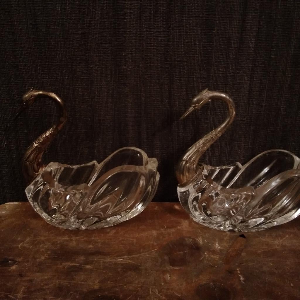 Cygnes vintage en métal argenté avec corps en verre, Antiquités & Art, Envoi