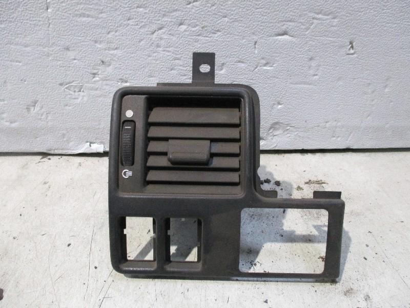 AERATEUR TABLEAU DE BORD GAUCHE Ford Escort 1990-1992, Utilisé, Ford