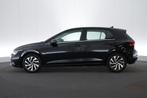 (2DQG229) VOLKSWAGEN GOLF VIII, Auto's, Gebruikt, Alcantara, Zwart, 5 deurs