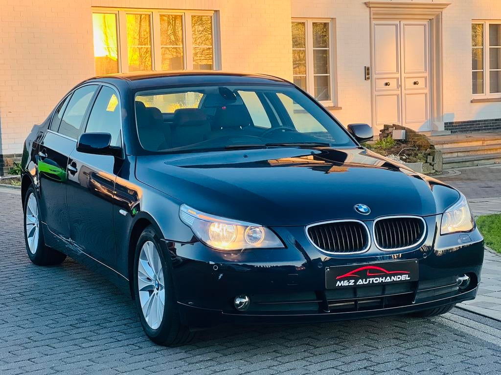 BMW 520i * 16.000 KM !! * NIEUW !! * 6 CILINDER * 1 ste eign, Auto's, Blauw, Bedrijf, 5 deurs, Euro 4