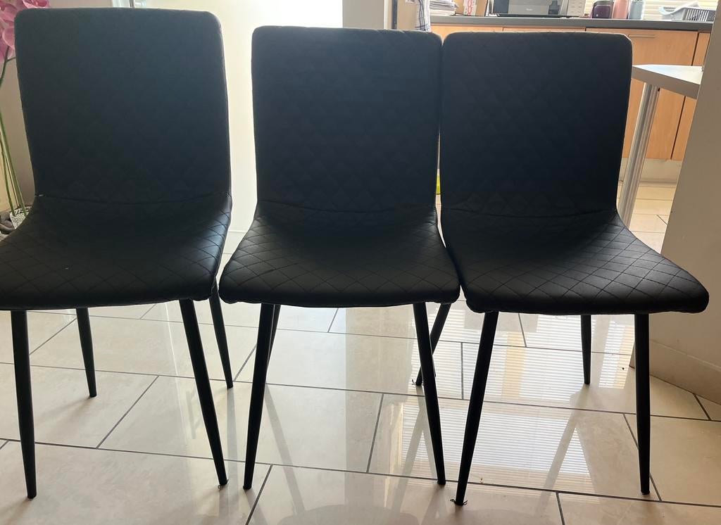 3 chaises noires, Maison & Meubles, Tabourets de bar, 4 tabourets, Enlèvement, Utilisé, Cuir