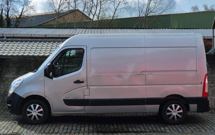 Nissan movano 23D 185MKM boite auto L2H3 CT OK 9999€, Autos, Camionnettes & Utilitaires, Particulier, Nissan, Diesel, Euro 5, 3 portes