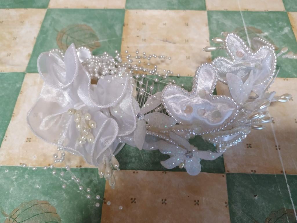 zeer mooi haarstuk van trouwdag, kanten handschoentjes enz, Kleding | Dames, Trouwkleding en Trouwaccessoires, Ophalen of Verzenden