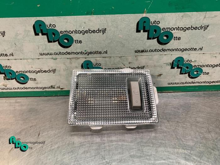 Eclairage intérieur avant d'un Opel Corsa (Corsa D 07-), Autos : Pièces & Accessoires, Éclairage, Opel, Utilisé, 3 mois de garantie