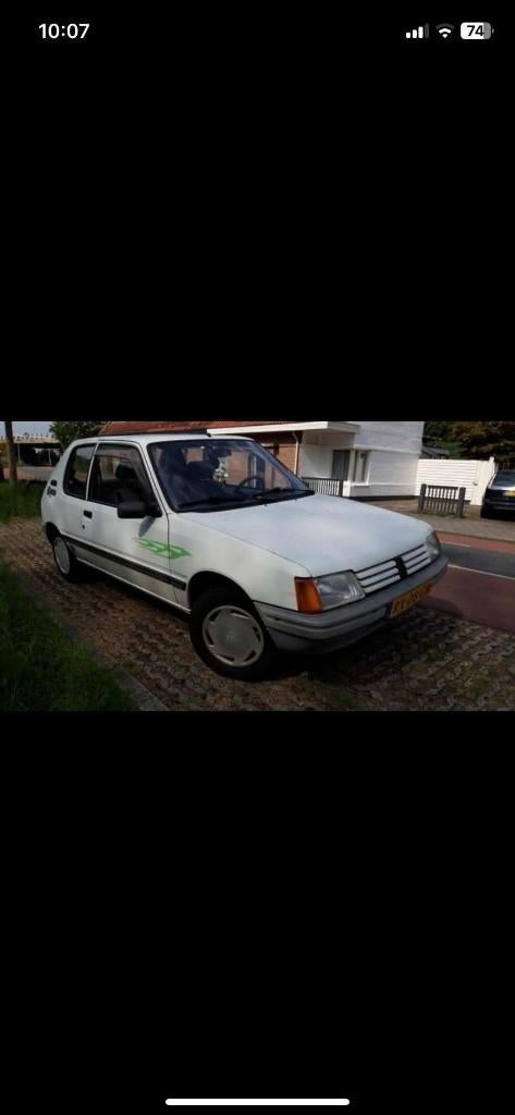 Peugeot 205 Oldtimer Bouwjaar 1987 te koop., Auto's, Oldtimers, Te koop, Peugeot, Particulier, Radio