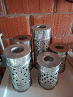 Chandeliers, Enlèvement