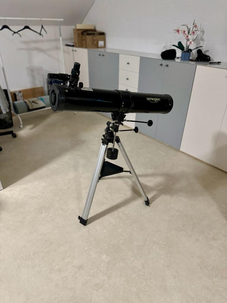 Télescope valeur 250€, TV, Hi-fi & Vidéo, Matériel d'optique | Télescopes, Télescope réflecteur (miroirs), Comme neuf, Avec trépied