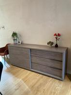 DRESSOIR IN GOEDE STAAT- moderne look, Huis en Inrichting, Kasten | Dressoirs, Ophalen
