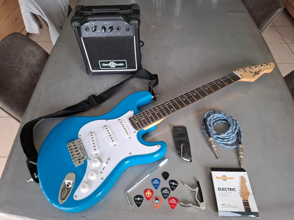 Pack guitare enfant, Muziek en Instrumenten, Met versterker, Zo goed als nieuw, Solid body, Ophalen