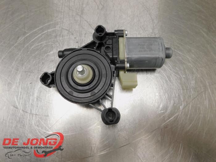 Moteur de vitre portière d'un Volkswagen Golf, Volkswagen, -, 3 mois de garantie, Utilisé