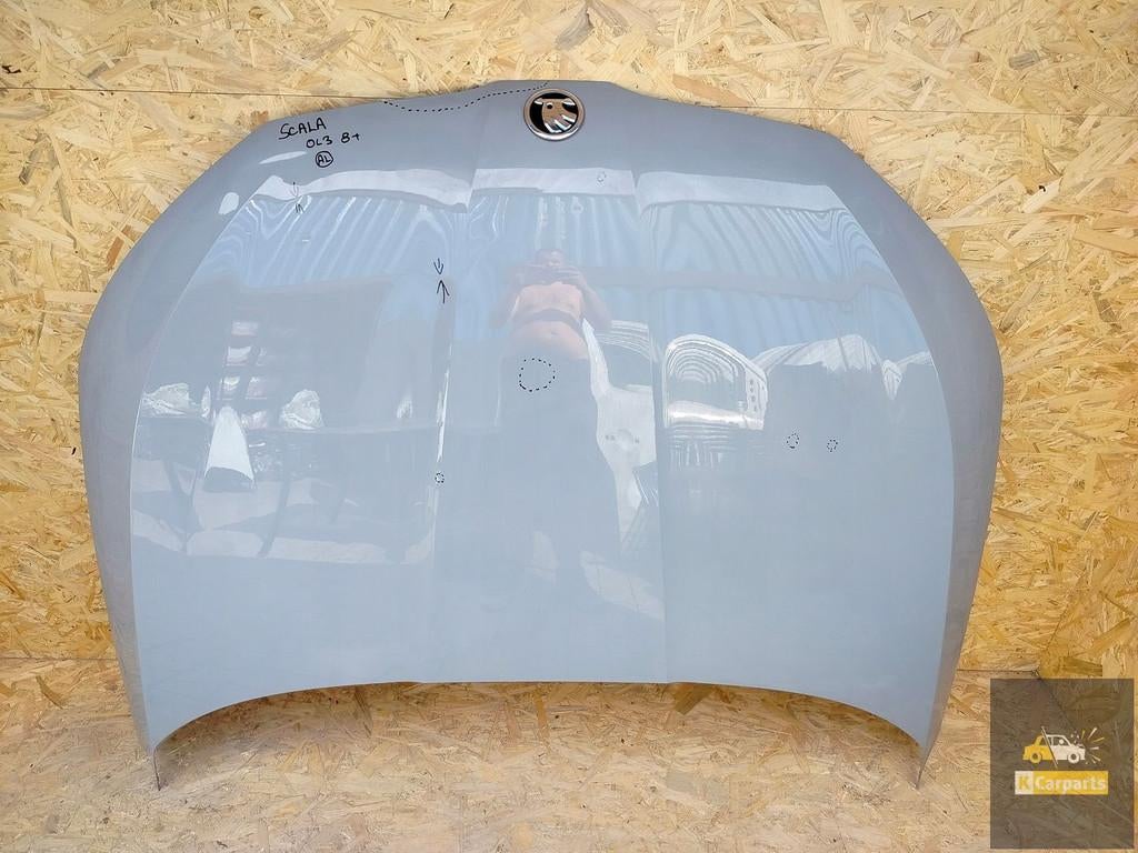 Capot de moto Skoda Scala, Infoline@skoda-auto.cz, Tr. Vaclava Klementa 869
293 01  Mlada Boleslav, CZ, Utilisé, Skoda