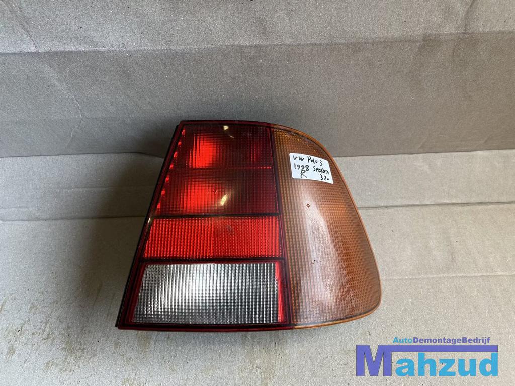 VW POLO 3 Sedan Rechts achterlicht 1998, Autos : Pièces & Accessoires, Volkswagen, Volkswagen AG, Vw@volkswagen.de, Utilisé