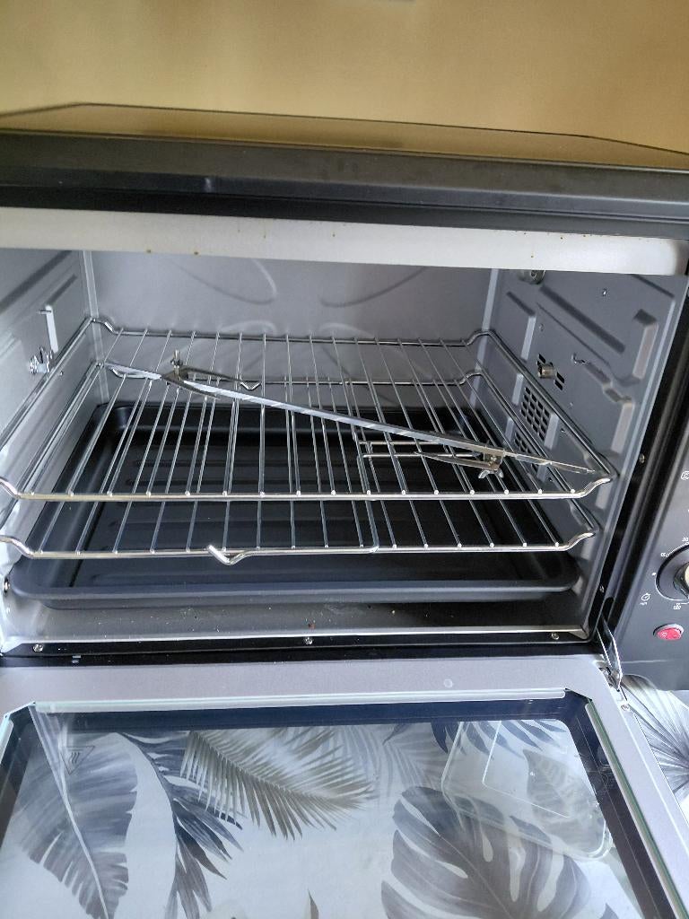 Four- Grill - Tourne Broche, Electroménager, Enlèvement, Comme neuf