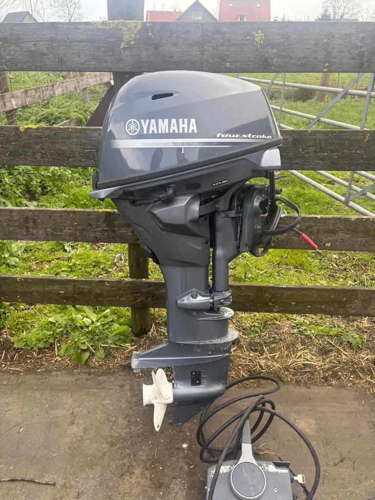 Yamaha 25 pk 4 takt 2022 EFI, Watersport en Boten, Buiten- en Binnenboordmotoren, Gebruikt, Benzine, Buitenboordmotor, 10 tot 30 pk