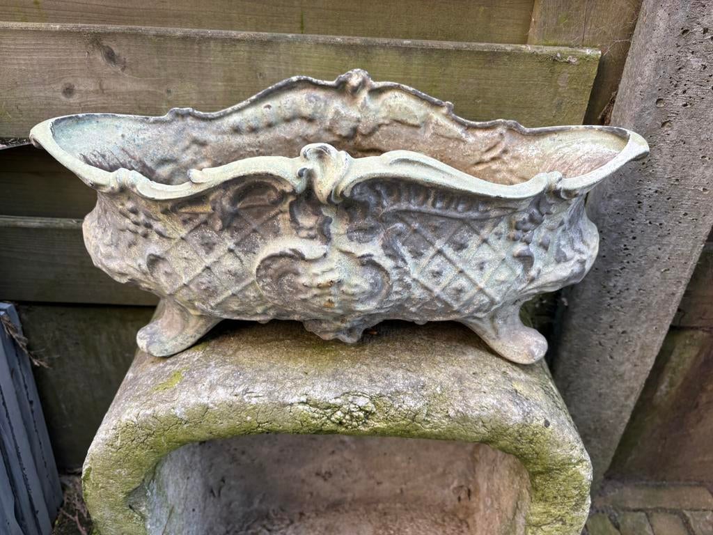 Oude jardiniere, Ophalen, Zo goed als nieuw