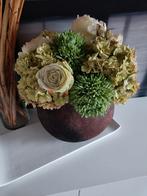 bolvaas gevuld met zijden bloemen, Huis en Inrichting, Ophalen, Zo goed als nieuw