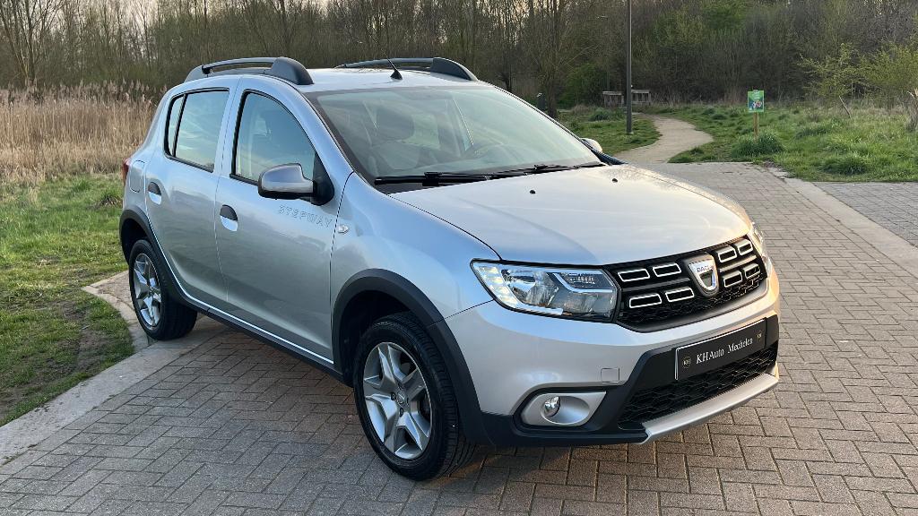 Dacia Sandero Stepway 0.9 TCe 2020 Automaat CarPlay Garantie, Autos, Dacia, Entreprise, Achat, Sandero, ABS, Airbags, Air conditionné