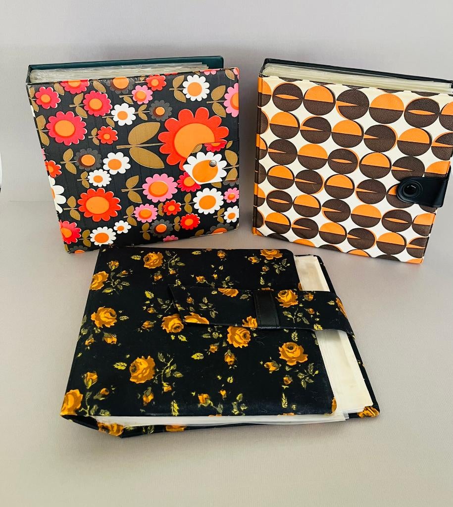 Set van 3 vintage vinyl singles albums retro 70s design, Ophalen of Verzenden, Audio en Video