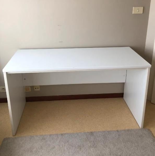 Bureau (60Dx140Bx75H) avec meuble à tiroirs (47Dx50Bx62H), Maison & Meubles, Autres marques, Bureau d'écolier, Comme neuf, Enlèvement