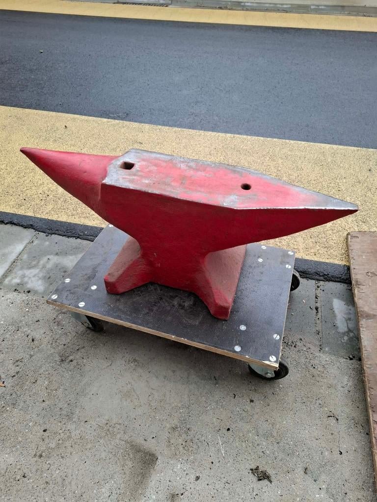 Enclume de forgeron, Bricolage & Construction, Outillage | Outillage à main, Enlèvement