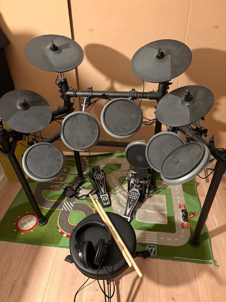 Drumstel elektronisch, Muziek en Instrumenten, Drumstellen en Slagwerk, Ophalen, Gebruikt, Elektronisch