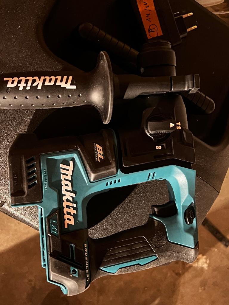 Makita  foreuse persseuse, Ophalen, Nieuw, Klopboormechanisme