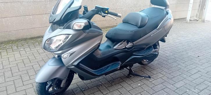 Suzuki Burgman 650 Executive, Motos, Motos | Suzuki, Particulier, ABS, Transmission par cardan, Poignées chauffantes, Quickshifter