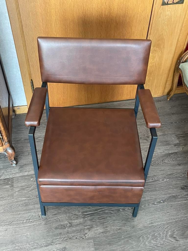 Zwaar afgeprijsd! Discrete toiletstoel lederlook, Divers, Matériel Infirmier, Comme neuf, Enlèvement