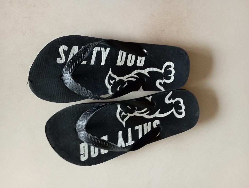 1 paar slippers maat 30, Kinderen en Baby's, Ophalen of Verzenden, Zo goed als nieuw