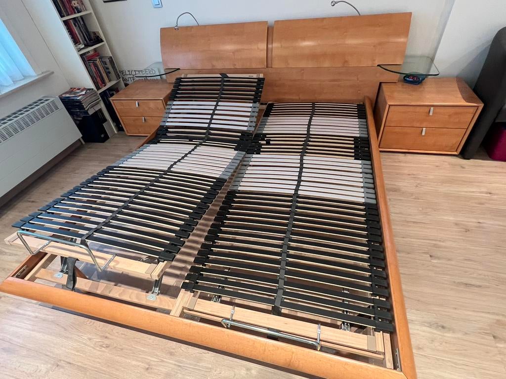 Design bed Gautier in zeer goede staat te koop, Huis en Inrichting, Slaapkamer | Bedden, Zo goed als nieuw, Verstelbaar, Ophalen