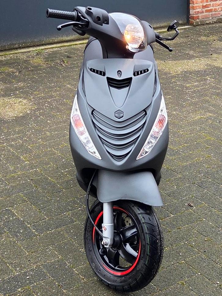 Piaggio Zip SP 4takt b-klasse, Vélos & Vélomoteurs, Scooters | Piaggio, Zip, Enlèvement