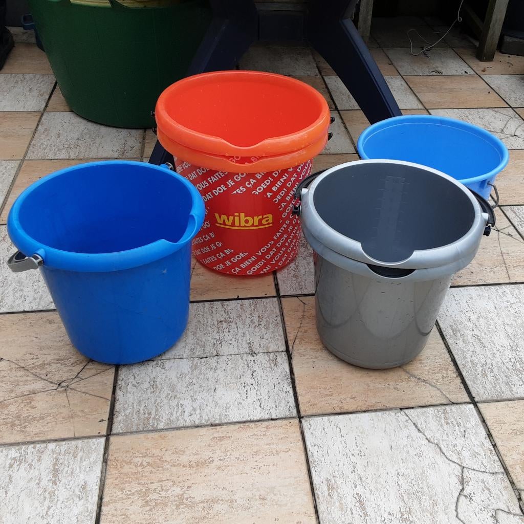 Set 6 nieuwe en bijna nieuwe emmers, Prijs voor alles, Huis en Inrichting, Emmers, Ophalen of Verzenden, Zo goed als nieuw, Kunststof