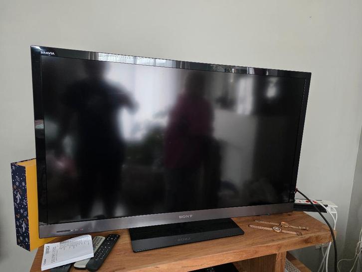 television sony 46 pouce led, TV, Hi-fi & Vidéo, Télévisions, Comme neuf, LED, 100 cm ou plus, 4k (UHD), Sony, 100 Hz, Enlèvement