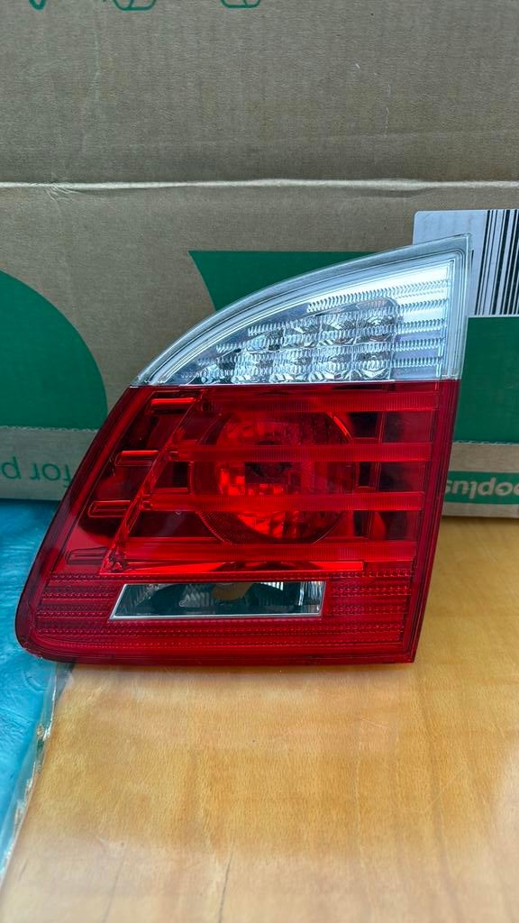 Feux arrière BMW E61 LCI, Enlèvement, BMW