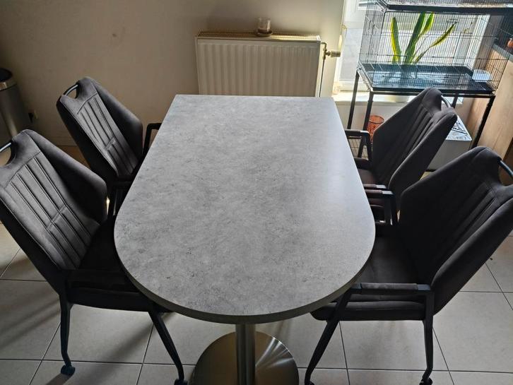 Table à manger et/ou 4 chaises à roulettes, Maison & Meubles, Salles à manger complètes, Enlèvement