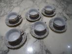 Service à café en porcelaine blanche et or 20ème s., Enlèvement ou Envoi, Comme neuf, Porcelaine, Tasse et/ou soucoupe