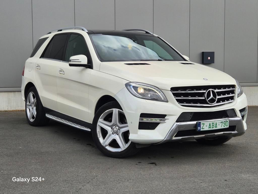 Mercedes-Benz ML250 Bluetec 4-MATIC///Disegnio///AMG, Autos, Cuir, Autres modèles, Euro 6, Carnet d'entretien
