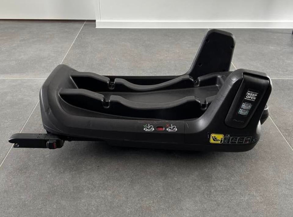 Isofix Nuna Base, Ophalen, Zo goed als nieuw, Isofix
