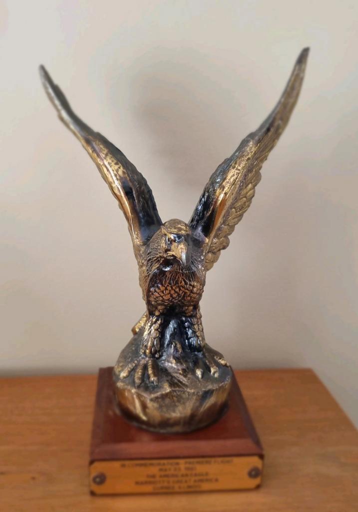 Adelaar beeld vintage (30 cm) – USA herdenkingsstuk, Antiquités & Art, Art | Objets design, Enlèvement