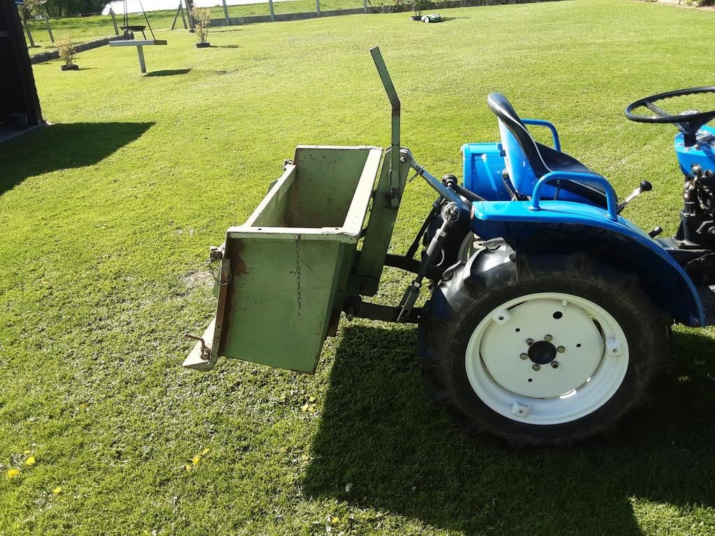 Benette pour tracteur iseki, Enlèvement