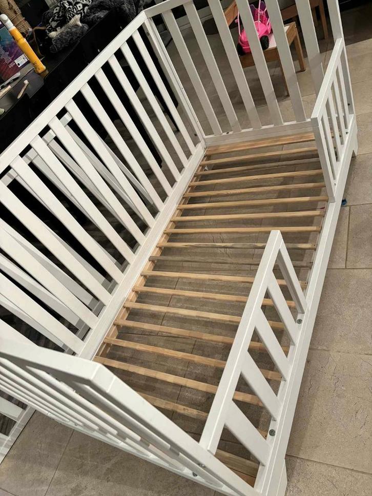 Lit de croissance + matelas Van Asten, Enfants & Bébés, Chambre d'enfant | Lits, Matelas, Enlèvement