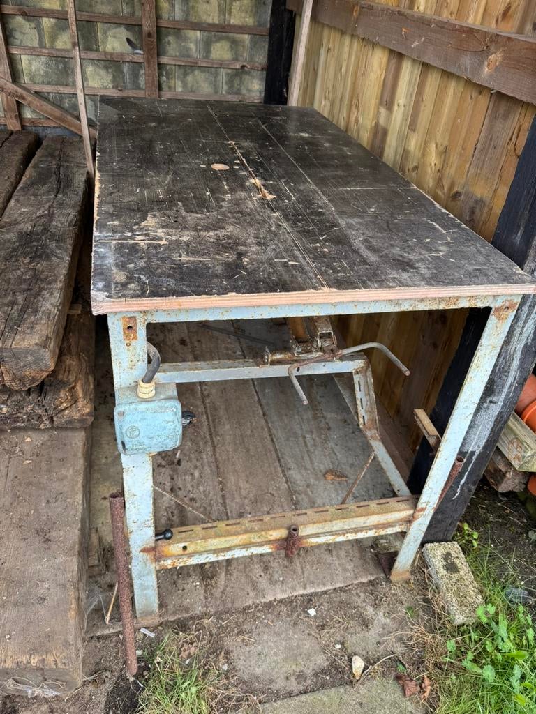 Zaagtafel met sterke motor 380v, Ophalen, Gebruikt