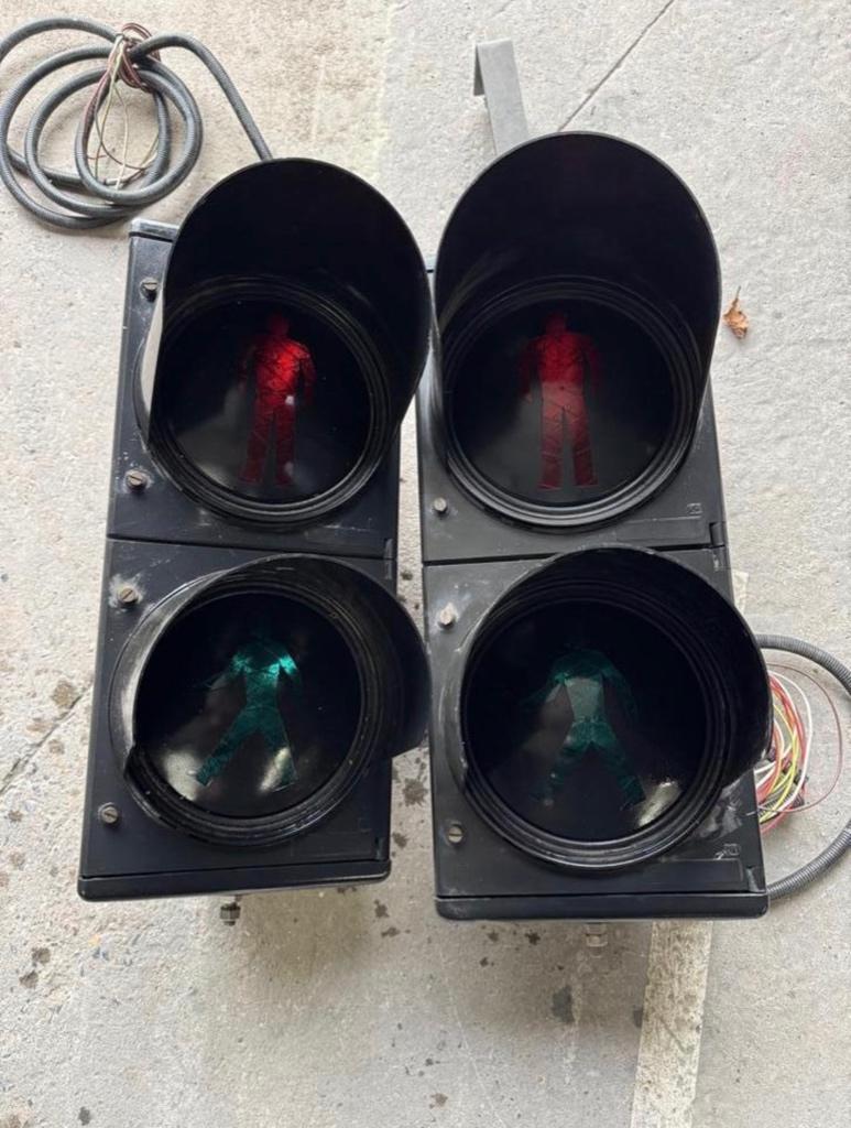 Verkeerslichten (voetgangers , groen + rood ) perfecte staat, Auto-onderdelen, Verlichting, Ophalen
