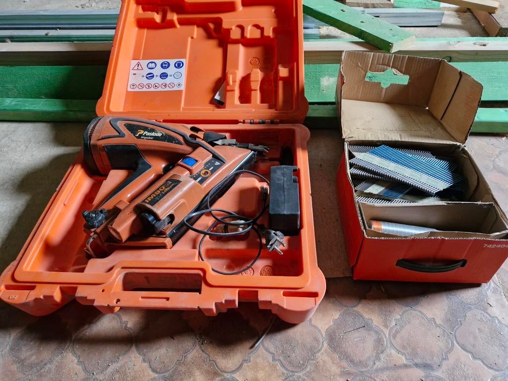 Paslode im90, Ophalen