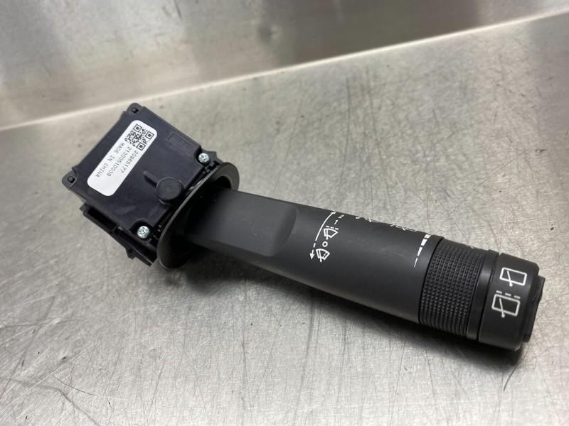 COMMODO ESSUIE-GLACE Daewoo / Chevrolet Aveo, Utilisé, Daewoo