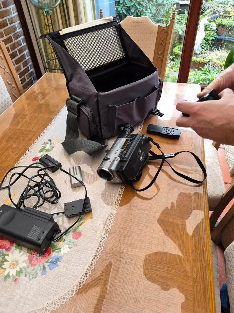 Wegens overlijden foto en camera materiaal., TV, Hi-fi & Vidéo, Caméscopes analogiques, Enlèvement, Caméra