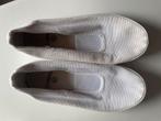 Gymsandalen, maat 26 en 33, Sport en Fitness, Turnen, Ophalen, Zo goed als nieuw, Wit, Turnschoenen