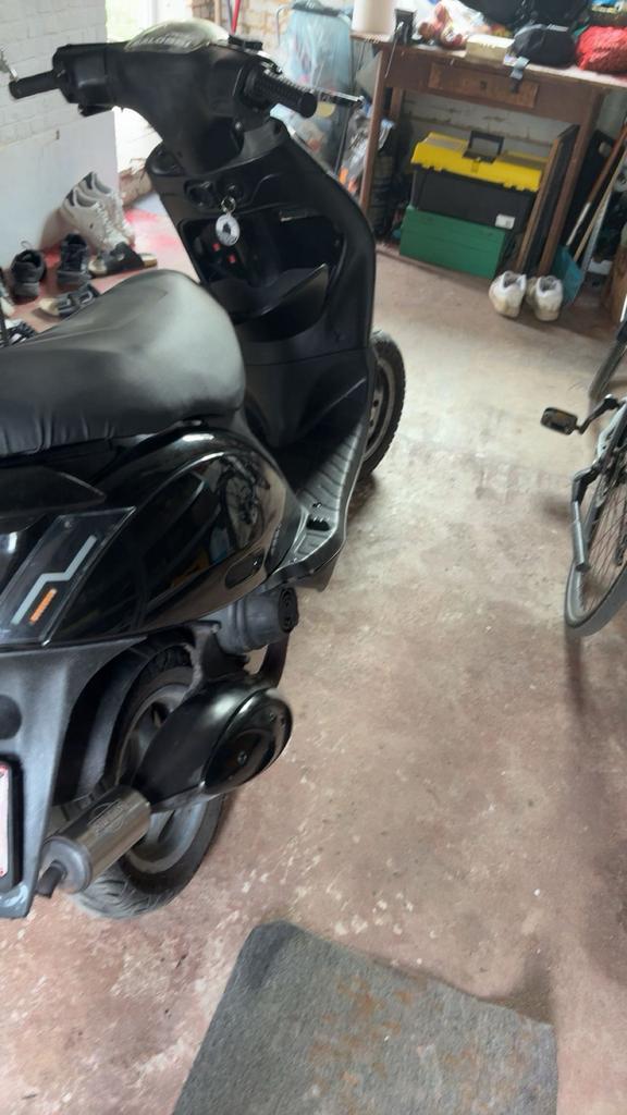 Piaggio zip 70 cc, Vélos & Vélomoteurs, Scooters | Piaggio, Comme neuf, Zip, Enlèvement