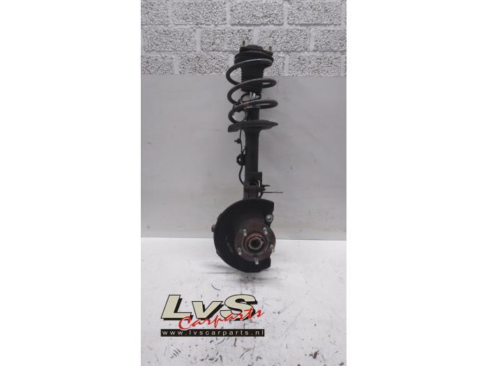 Barre amortisseur avant droit d'un Mitsubishi Outlander, Autos : Pièces & Accessoires, Suspension & Châssis, Mitsubishi, Utilisé